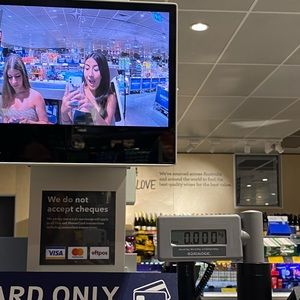 Meet your Posher, Amalia